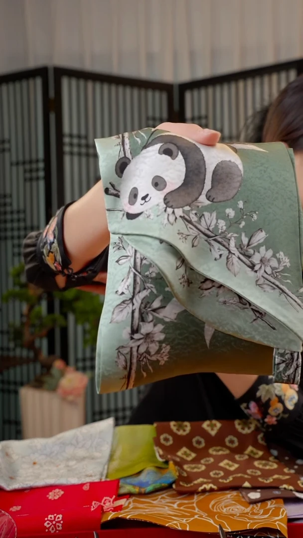 刺绣非遗苏绣绒花饰品