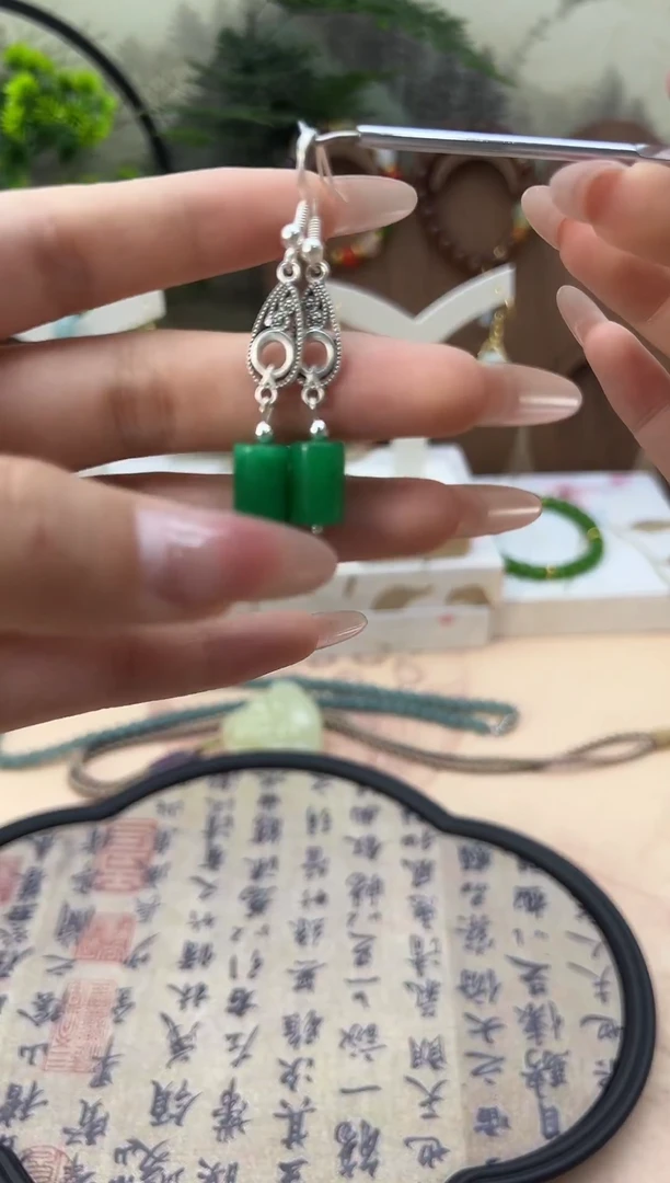 未镶嵌翡翠耳饰11