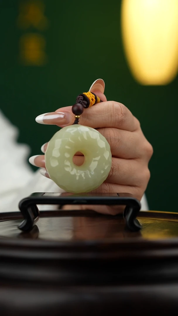 玉【锤纹平安扣】天然玉石手把件