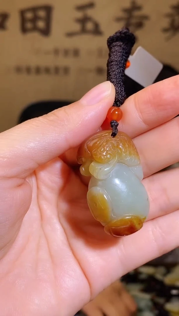 和田玉未镶嵌颈饰1