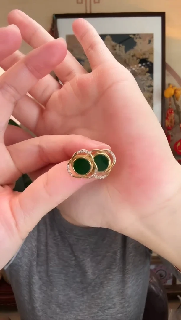 颈饰未镶嵌翡翠吊坠