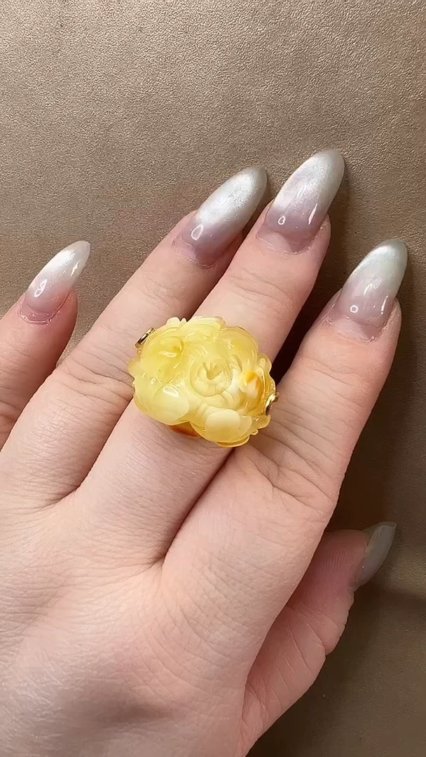 琥珀颈饰未镶嵌戒指