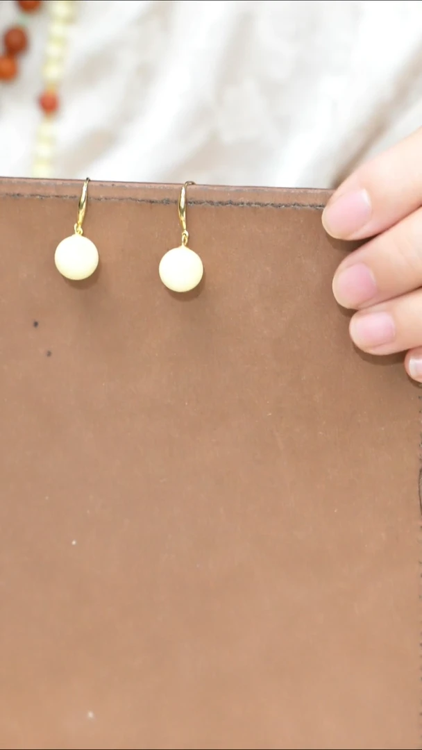 琥珀未镶嵌珠宝奇石11+耳坠