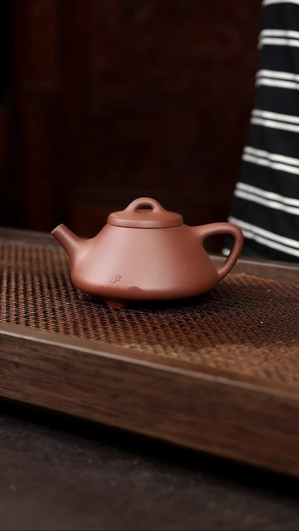 茶壶紫砂底槽清子冶