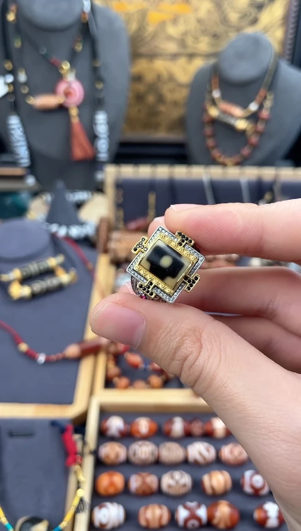 【闪购商品】玛瑙/玉髓颈饰银S925镶嵌上肯高品坛城三眼戒指