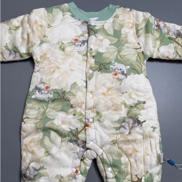 花朵小松鼠 宝宝120克夹棉连体衣