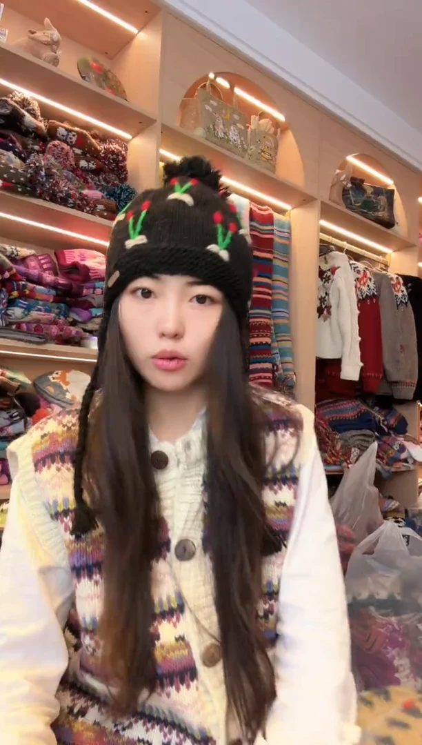 黑色樱桃护耳帽子