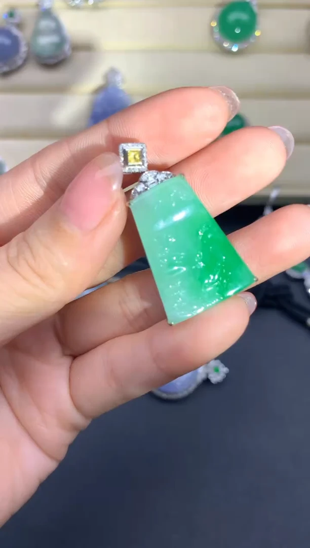【闪购商品】翡翠颈饰18K金镶嵌400-中国好珍宝