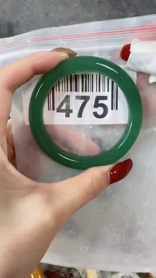 【闪购商品】石英质玉手镯未镶嵌58+475