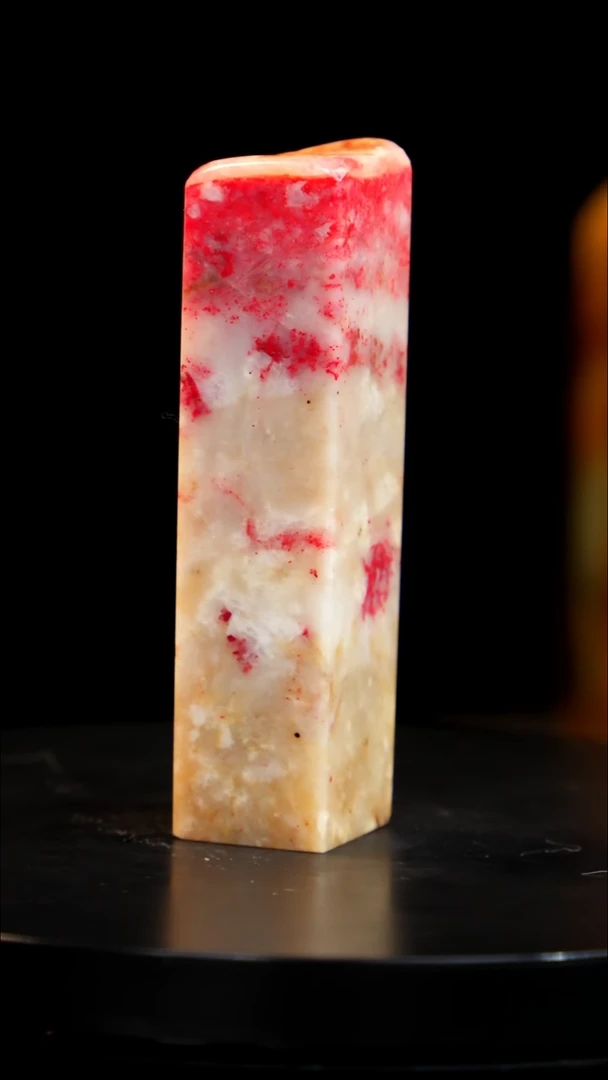 鸡血石白冻鸡血石