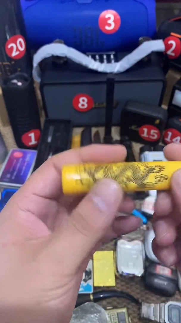 瓷片闪购商品 如图所示