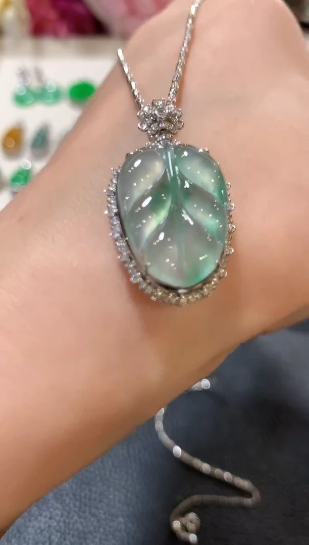 吊坠(不含链)18K金镶嵌翡翠z92