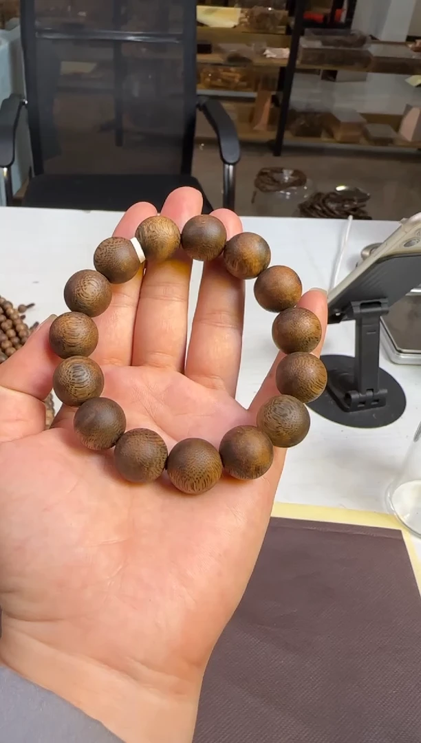沉香手串抖***人99沉海南老白棋正圆珠单圈15mm19g+