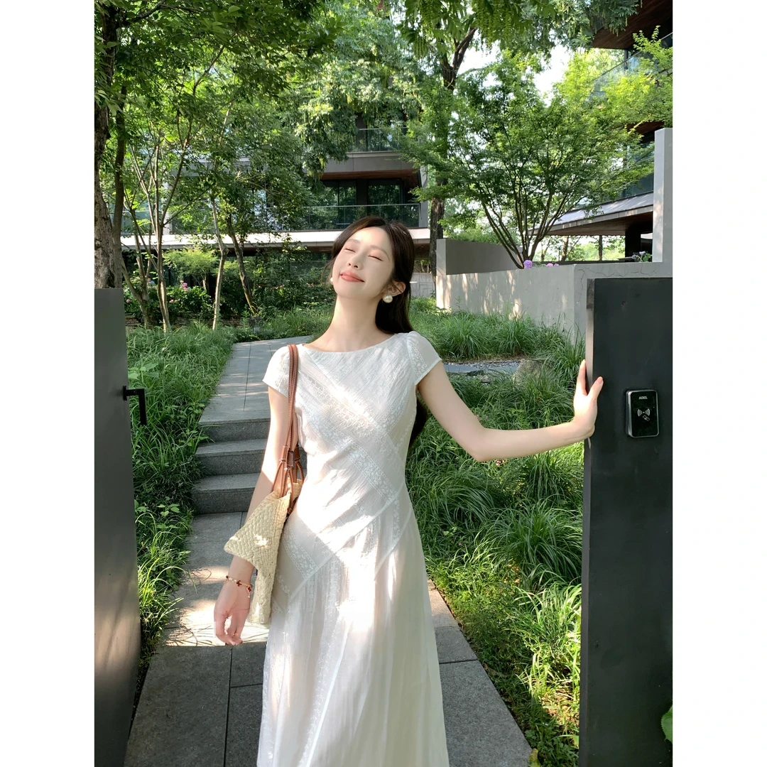 【微风入夏】<Yiyiii>小个子不规则泡泡袖连衣裙时尚简约优雅长裙