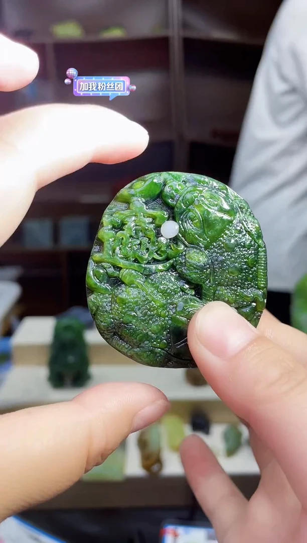 和田玉未镶嵌颈饰1