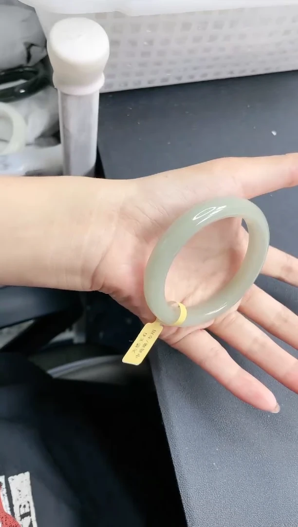 石英质玉手镯未镶嵌67-58