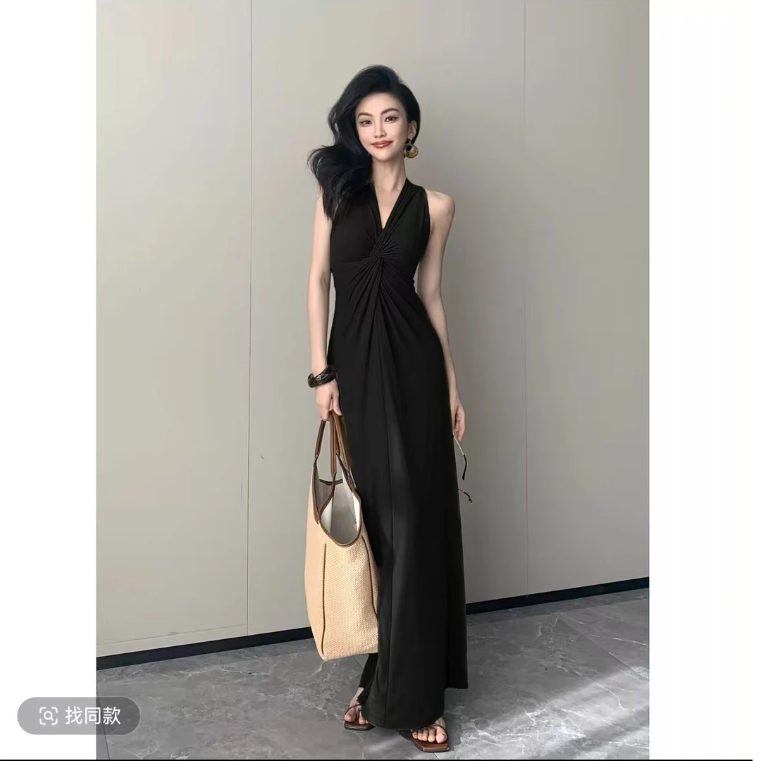 气质显瘦小众无袖连衣裙2025新款性感连衣裙