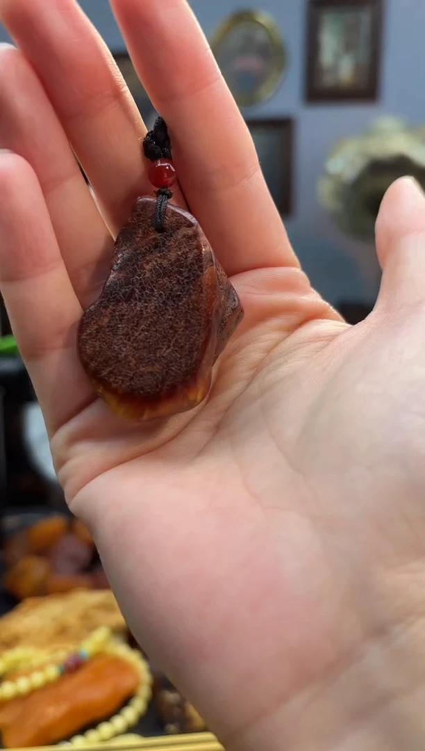 琥珀颈饰未镶嵌吊坠