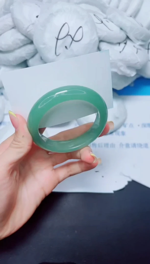 石英质玉手镯未镶嵌315/56