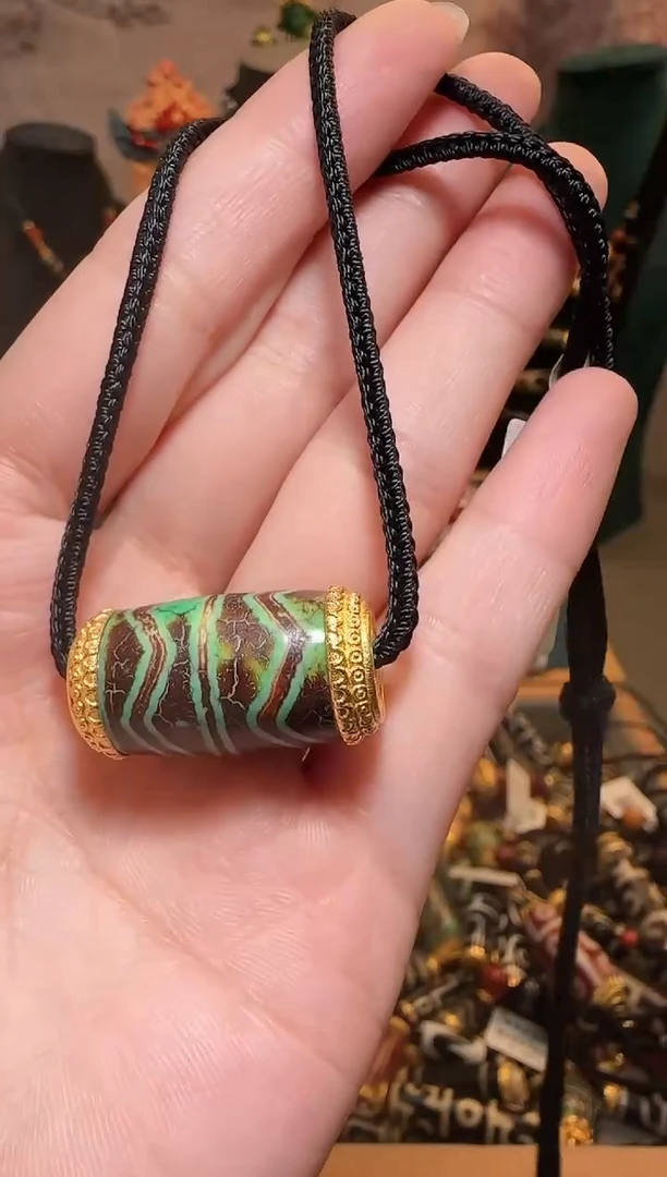 【闪购商品】玛瑙吊坠18K金镶嵌吊坠