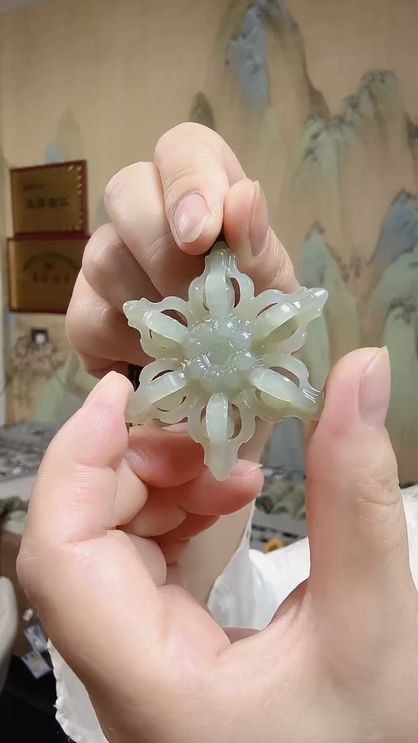 和田玉未镶嵌颈饰.