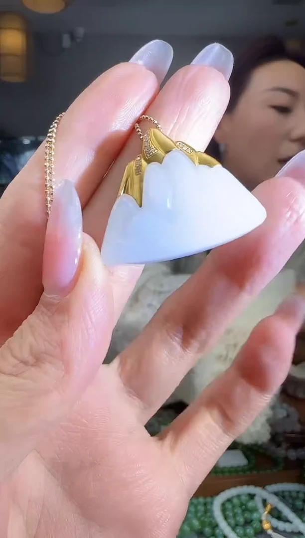 吊坠(不含链)18K金镶嵌和田玉1