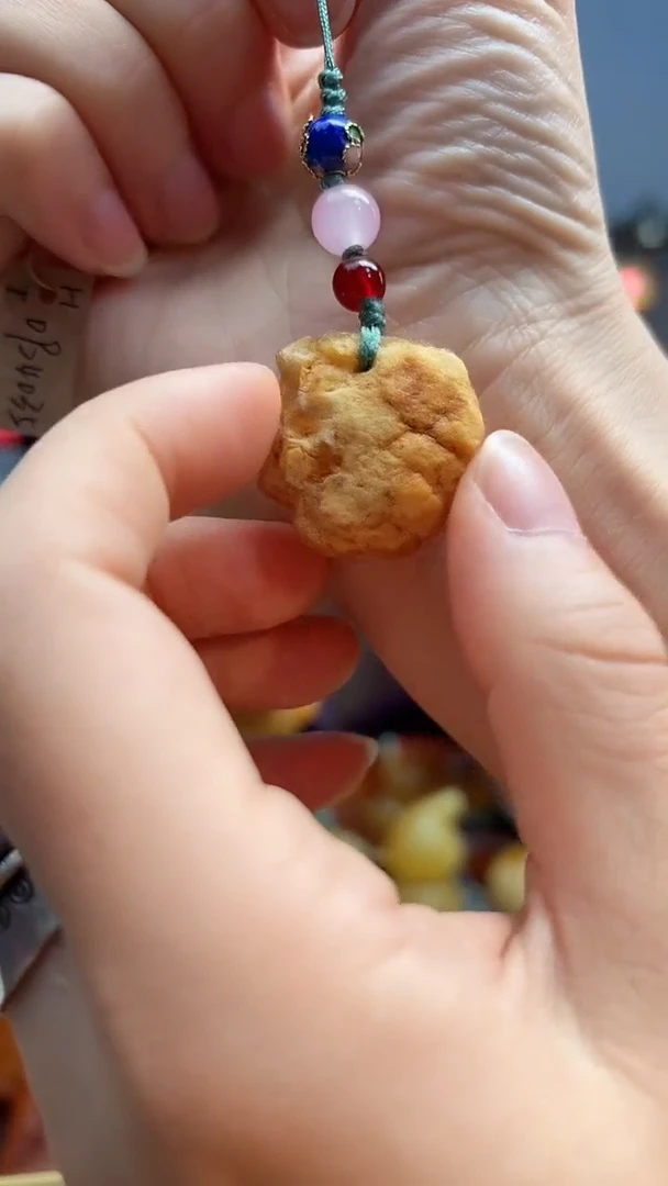 琥珀颈饰未镶嵌吊坠