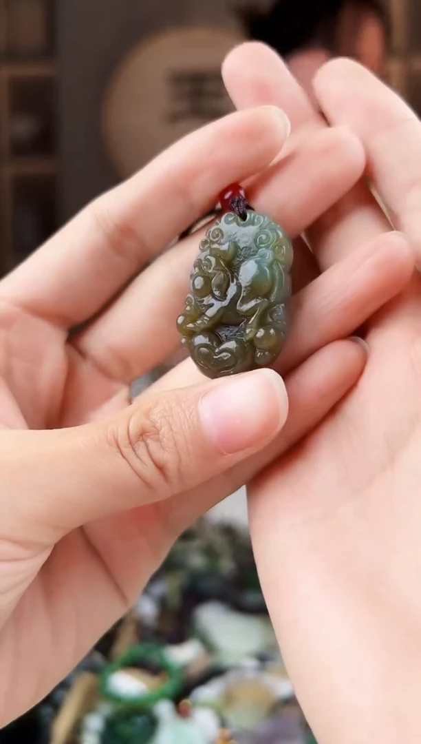 颈饰未镶嵌和田玉拍一发一，多样性发货