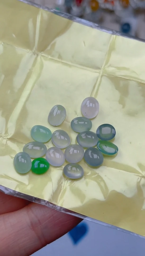 未镶嵌定制翡翠天然翡翠蛋面28