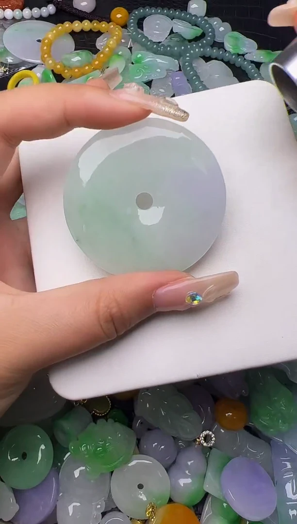 翡翠未镶嵌颈饰天然缅甸翡翠吊坠