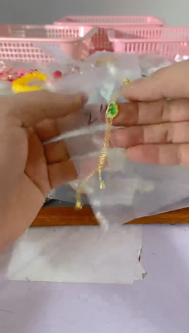 【闪购商品】水晶颈饰银S925镶嵌240红宝，蓝宝，多样性发一件赠链