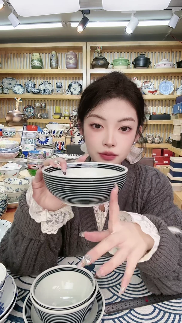 【闪购商品】盘蓝驹16cm加厚钵一个