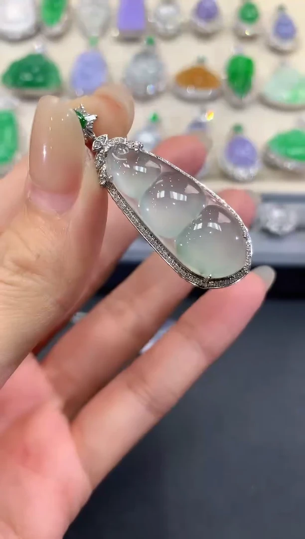 【闪购商品】翡翠吊坠(不含链)18K金镶嵌a94