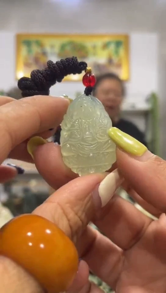 未镶嵌岫玉吊坠