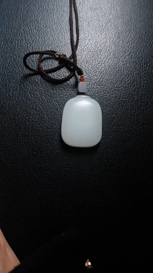 颈饰未镶嵌和田玉无事牌