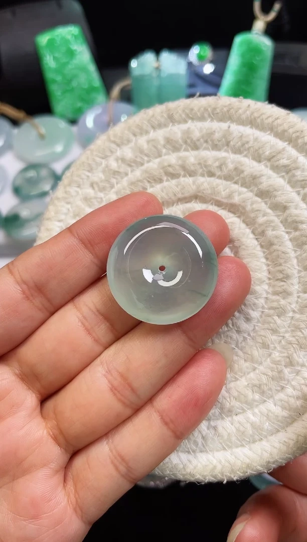 【闪购商品】翡翠未镶嵌颈饰平安扣 尺寸28.8  8.7mm