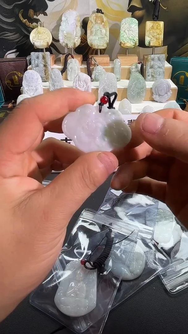 颈饰未镶嵌翡翠12//3   99