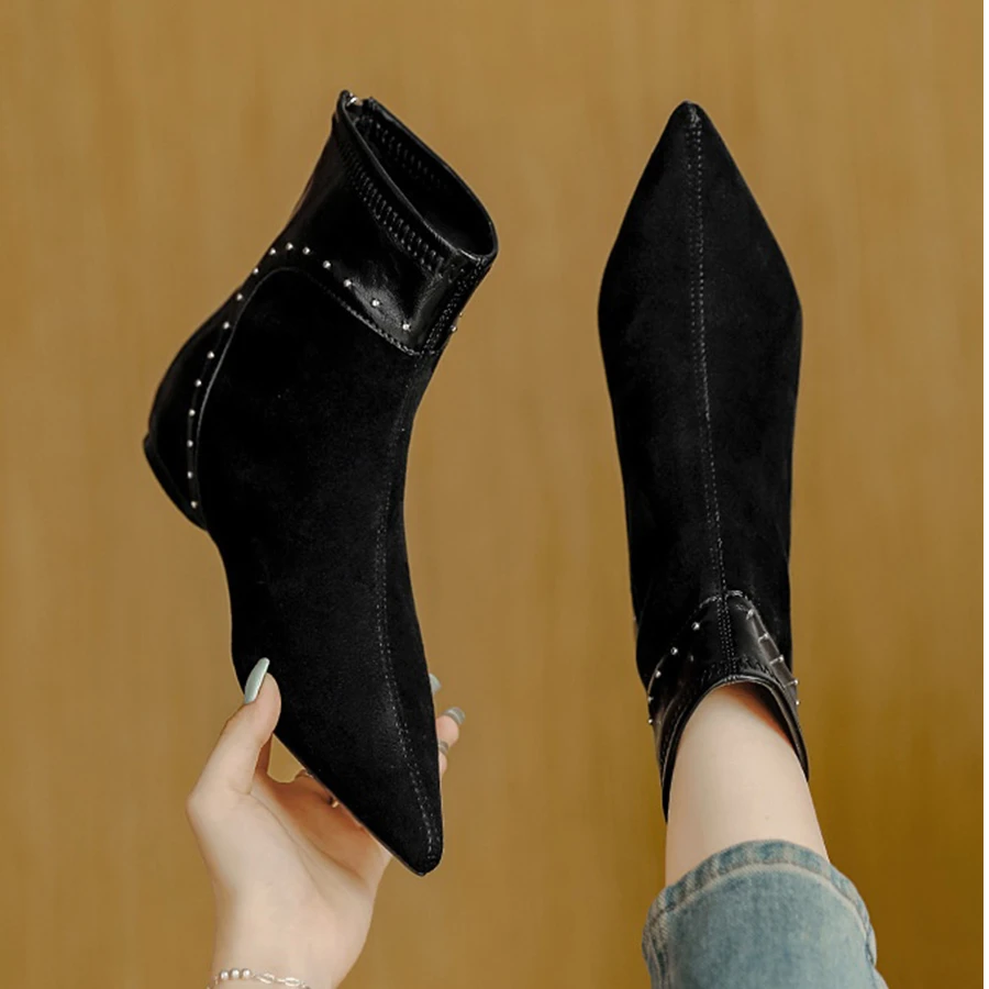 巨巨好穿~！法式尖头绒面弹力瘦瘦靴女秋冬新款内增高后拉链短靴秋