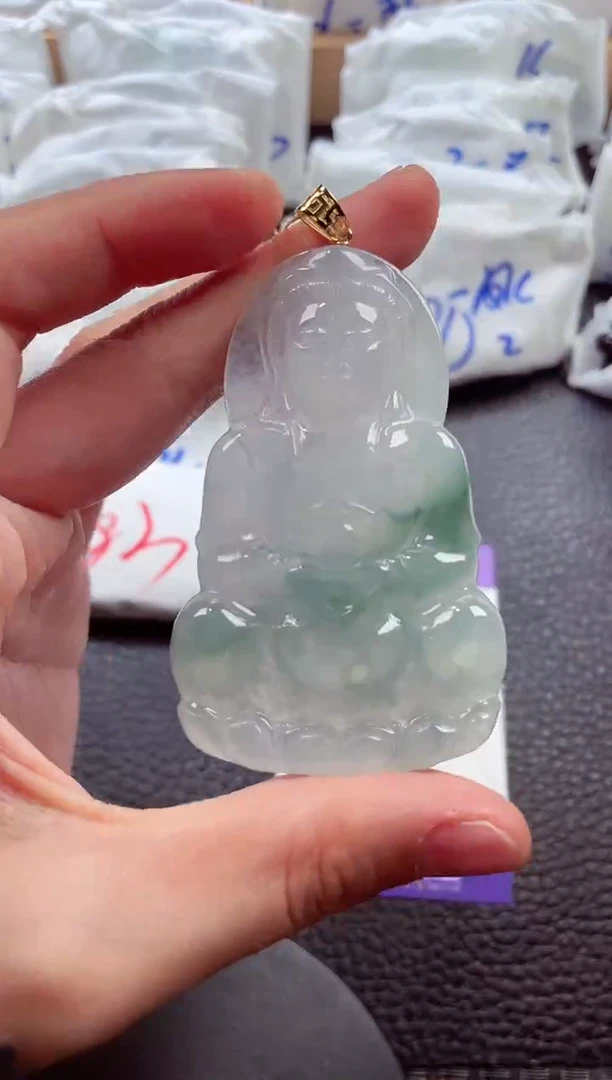 颈饰18K金镶嵌翡翠00006989