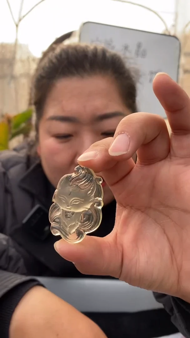 【闪购商品】黄晶吊坠未镶嵌黄水晶狐牌D77