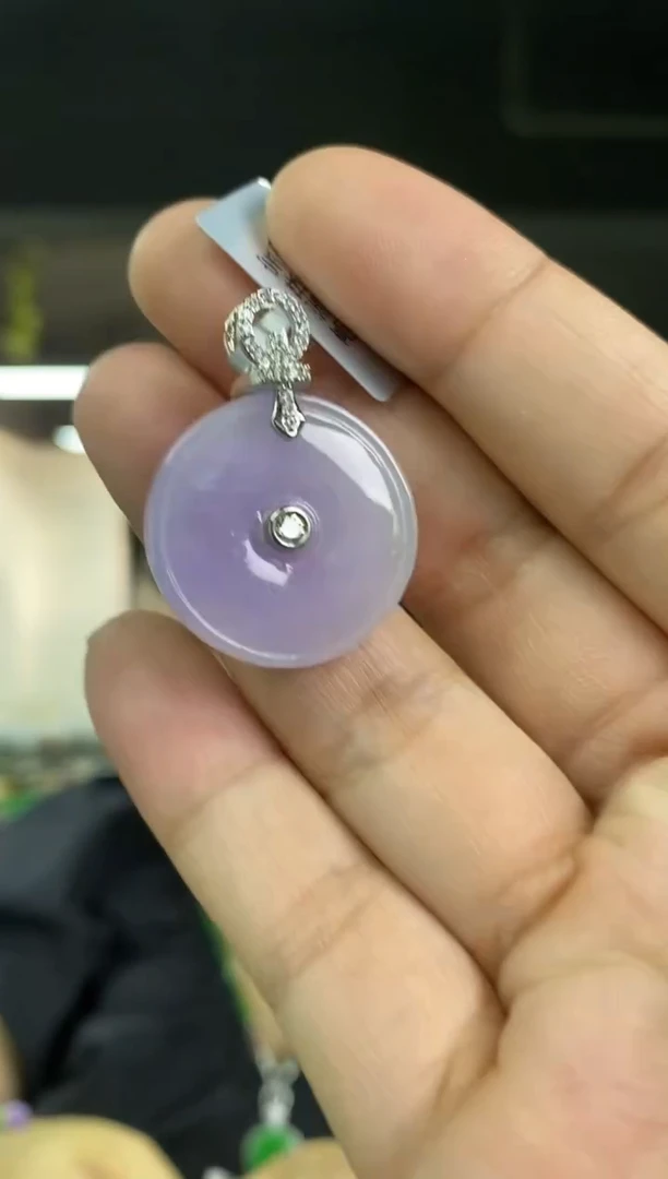 翡翠未镶嵌颈饰多样性发其一颜色微差