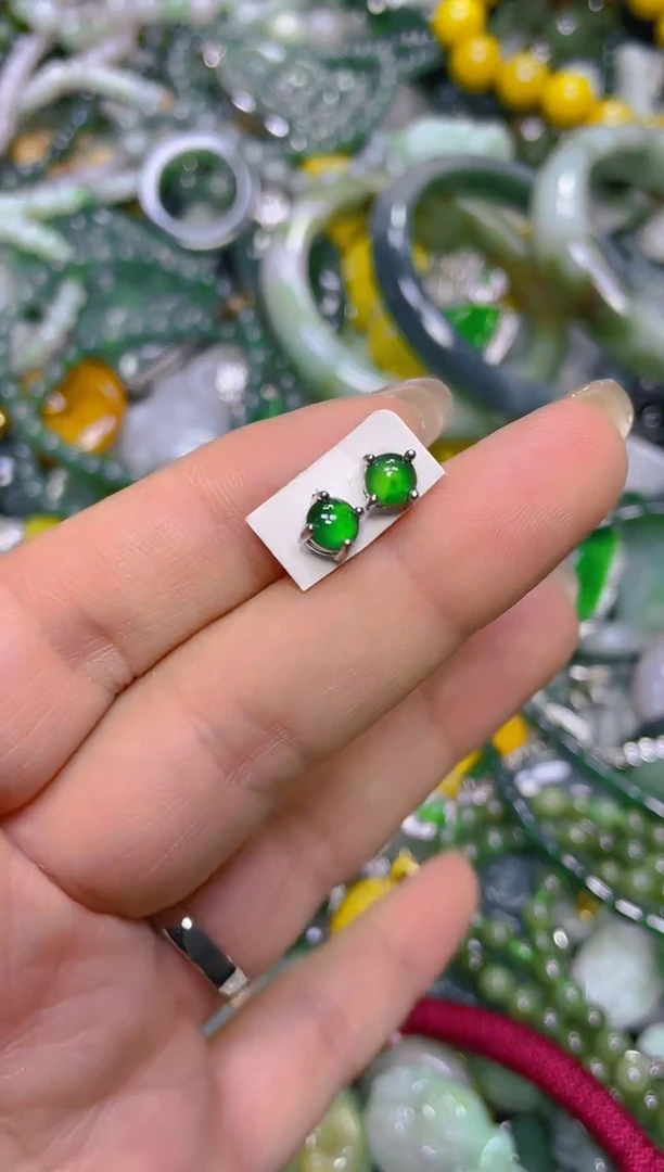 颈饰未镶嵌翡翠/F/翡翠A货，一件也是批发价