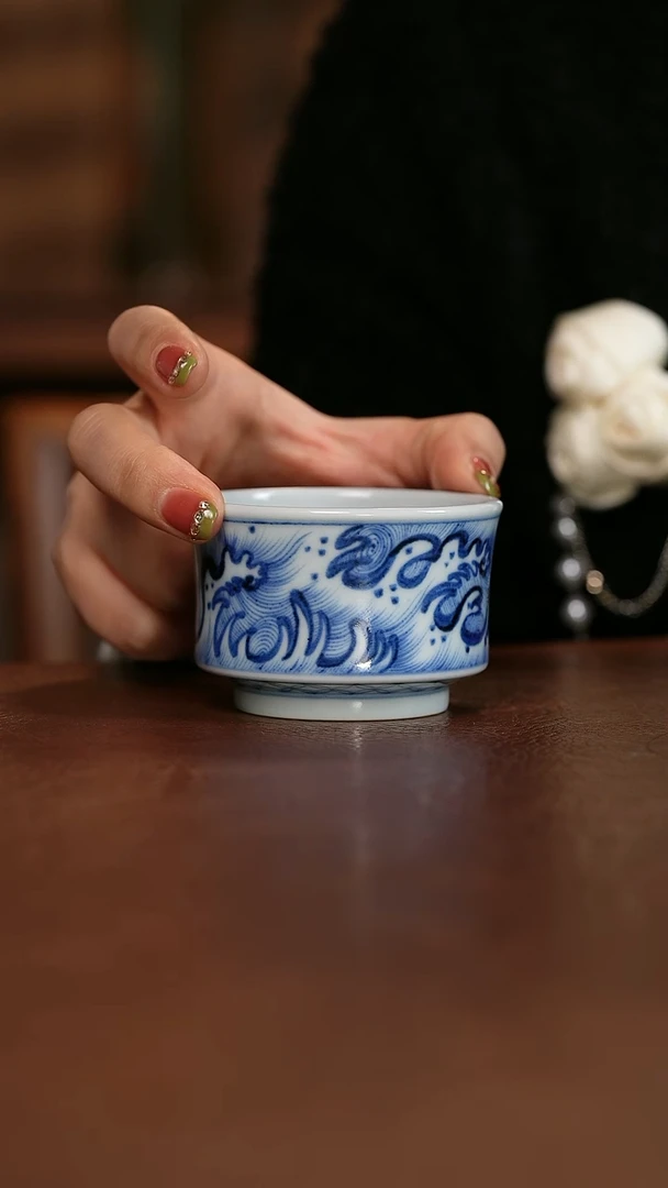 【闪购商品】元青花海水纹饰直口杯