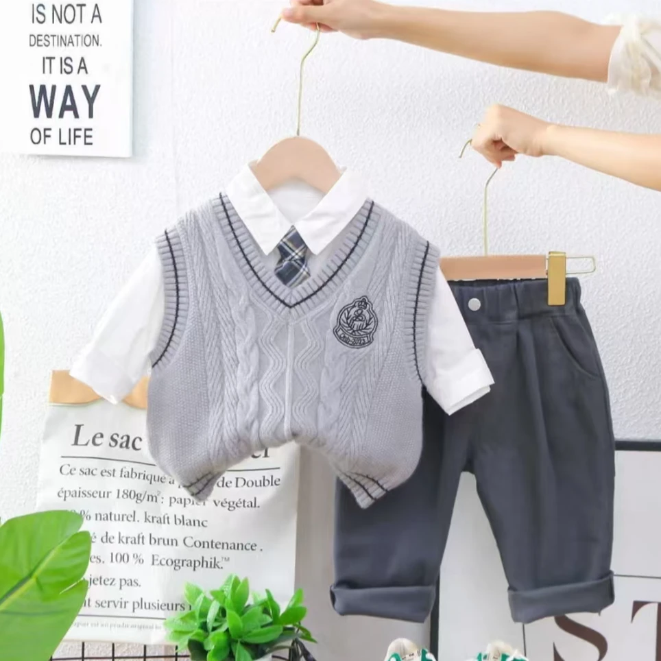 男童春秋季新款帅气套装小童三件套婴儿童针织马甲秋装宝宝衣服潮