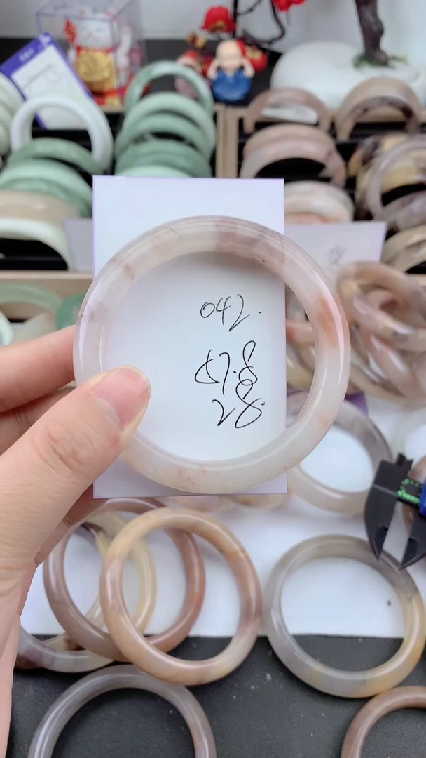 未镶嵌手镯石英质玉042