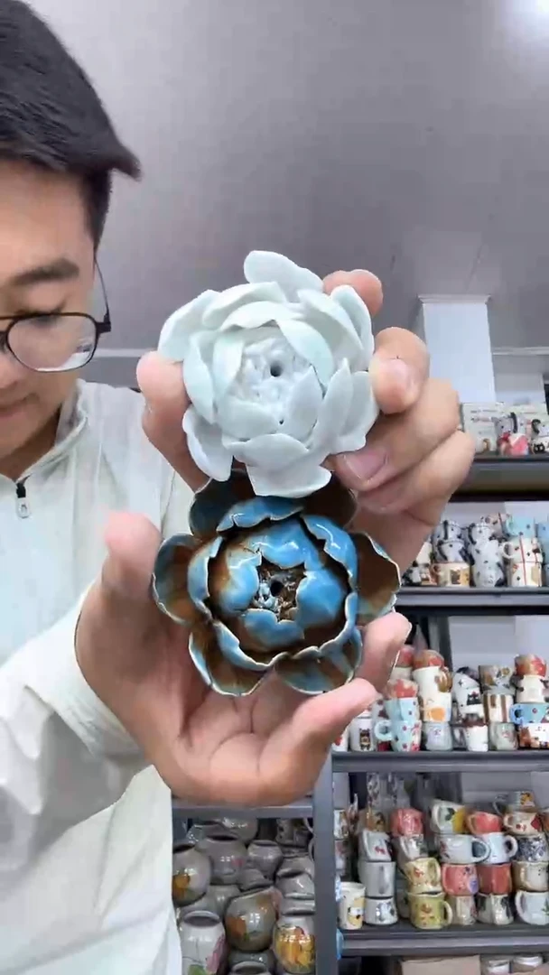 陶瓷陶瓷蓝加白色牡丹花香插