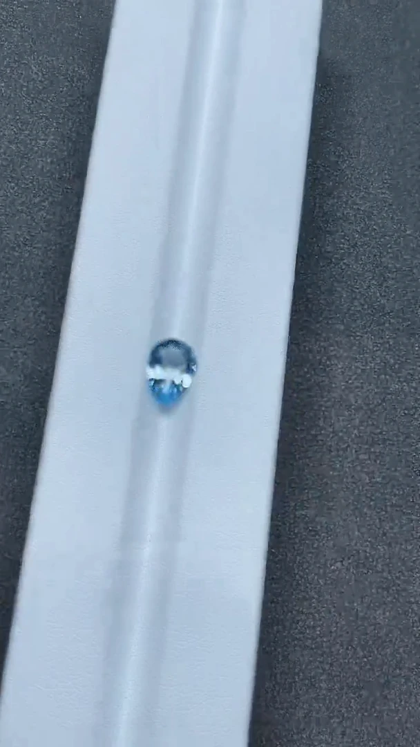 未镶嵌笔搁海蓝宝石圣马利亚