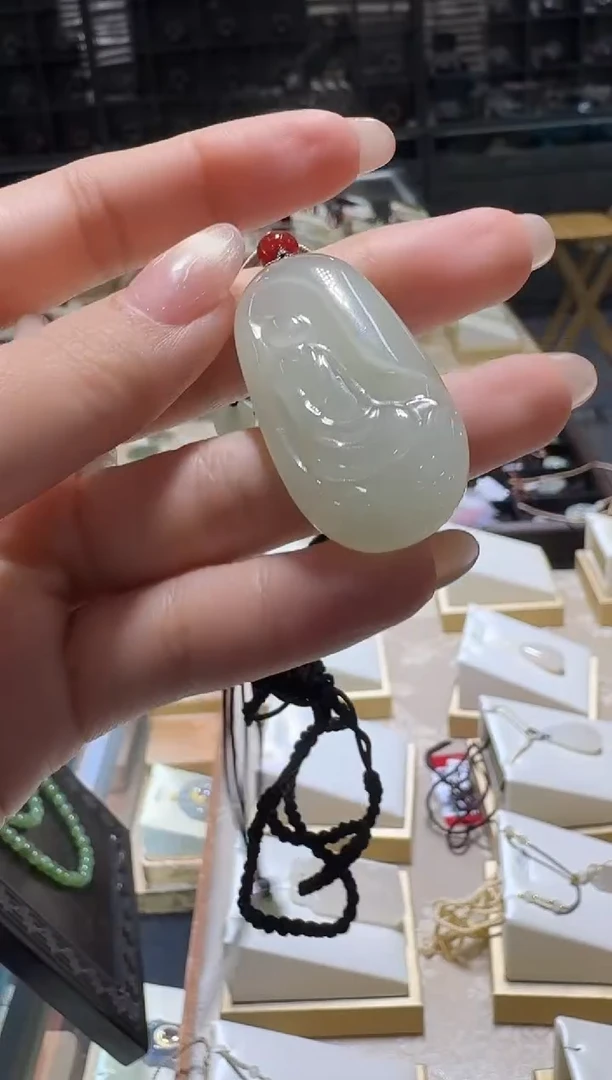 颈饰未镶嵌和田玉无相佛吊坠/配绳