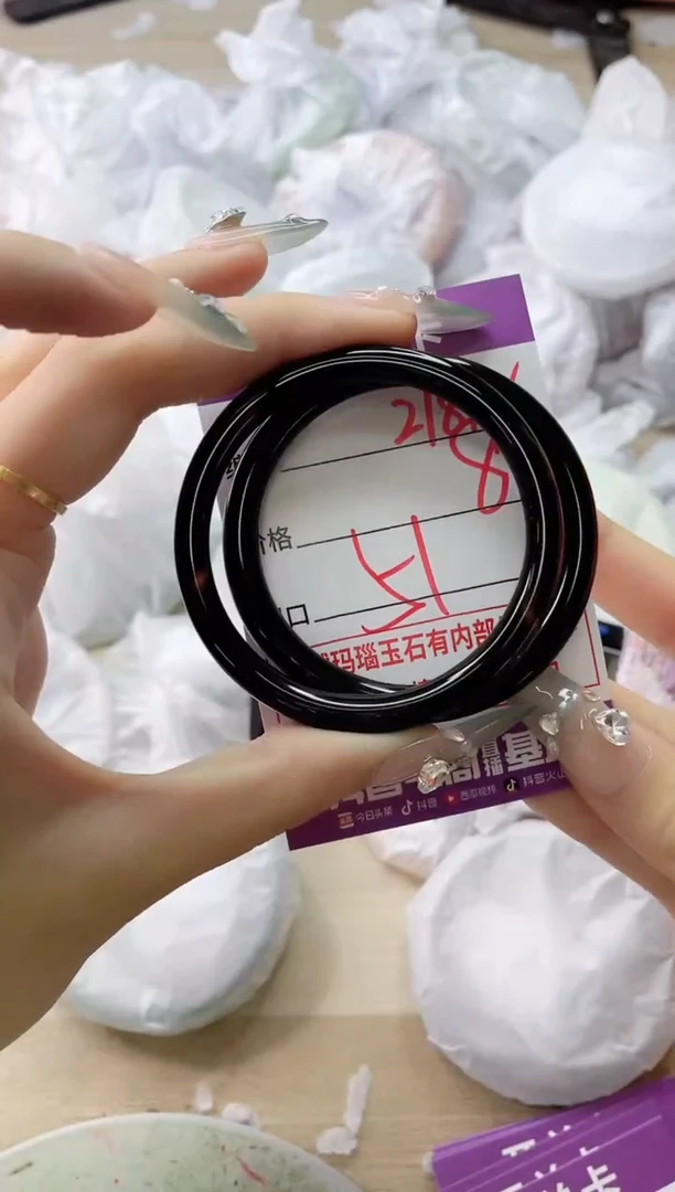 玛瑙/玉髓手镯未镶嵌2181