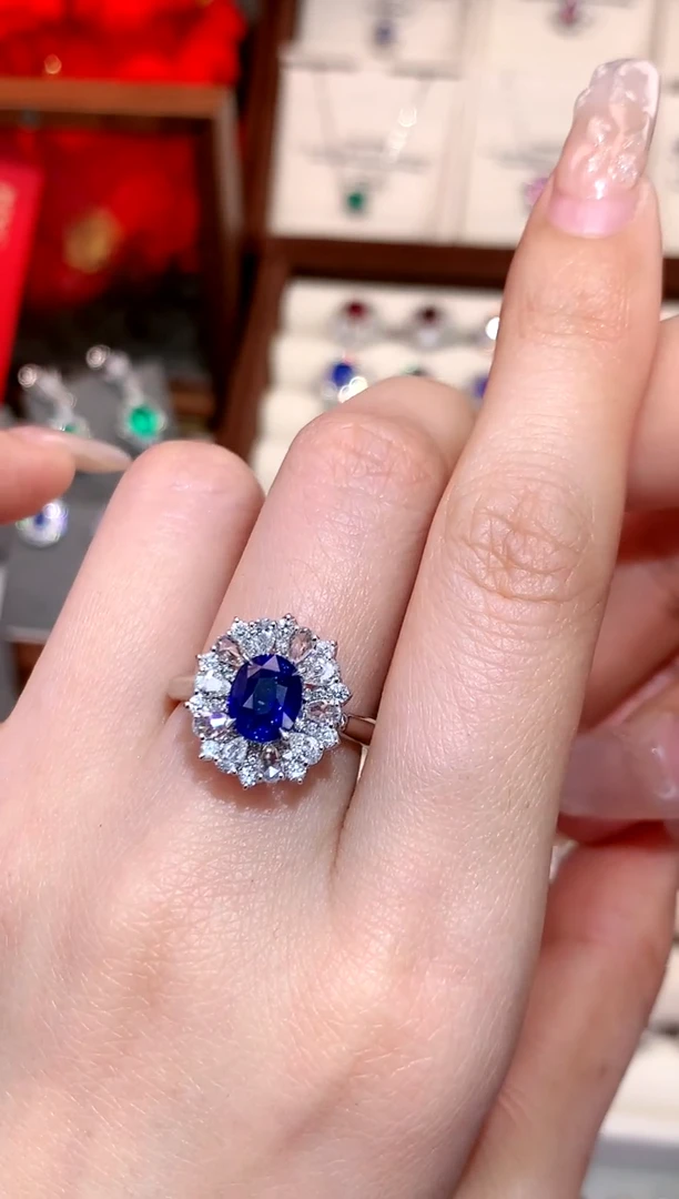 【闪购商品】蓝宝石戒指18K金镶嵌2.02ct/天然宝石/七天无理由